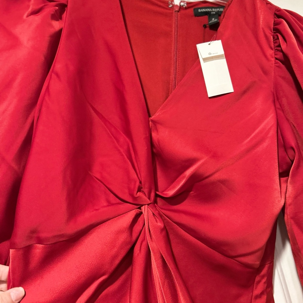 NWT. Banana Republic Scarlet Satin Dress